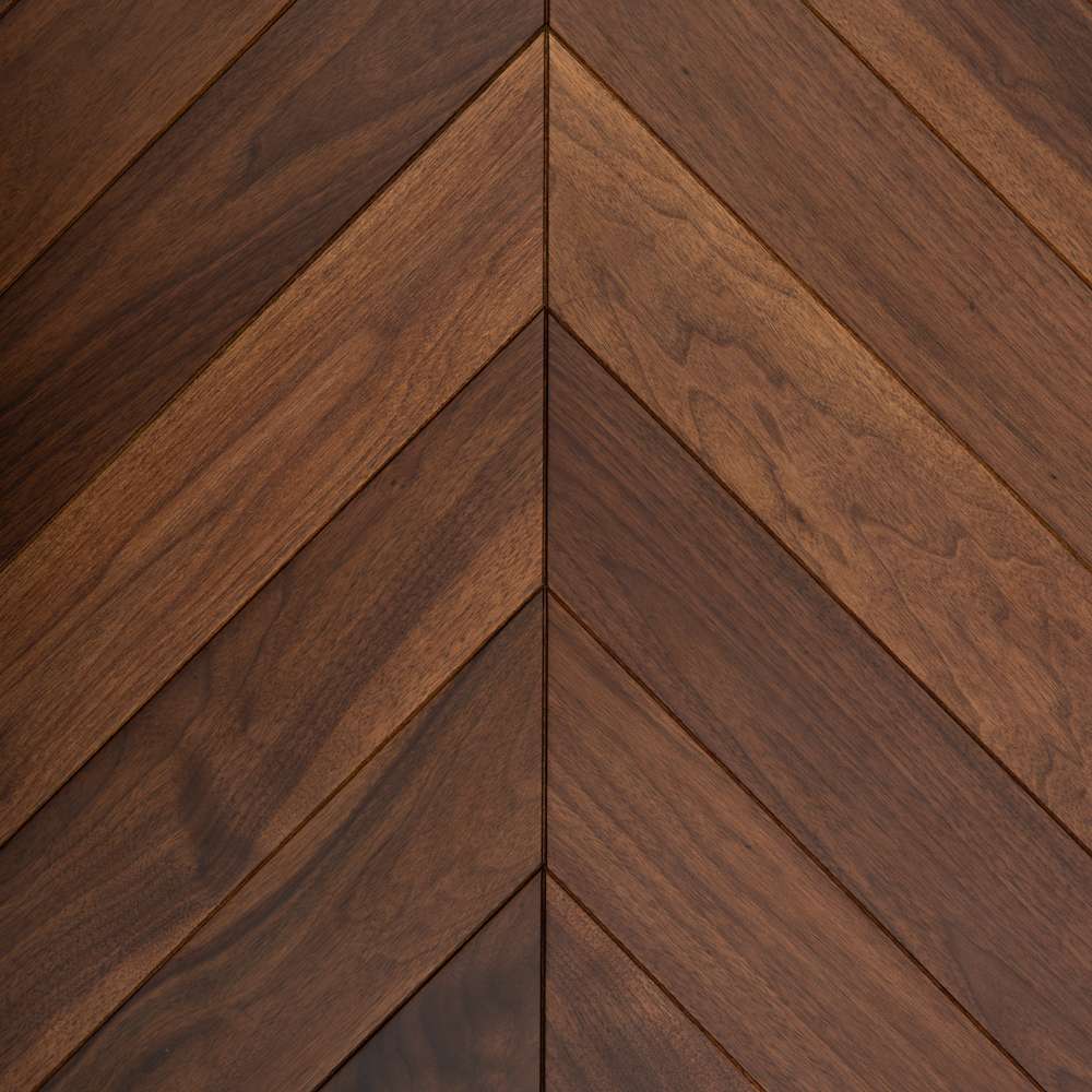 Паркет Елка Французская Lab Arte Chevron 500/390х110х14 /45° Орех Американский Прайм Gloss лак