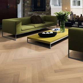 Инженерная доска KAHRS AB белый матовый Oak AB white matt lacquer HB (2,06 м2) в интерьере